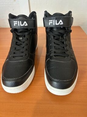Fila Black High-Top Sneakers with White Sole Accent